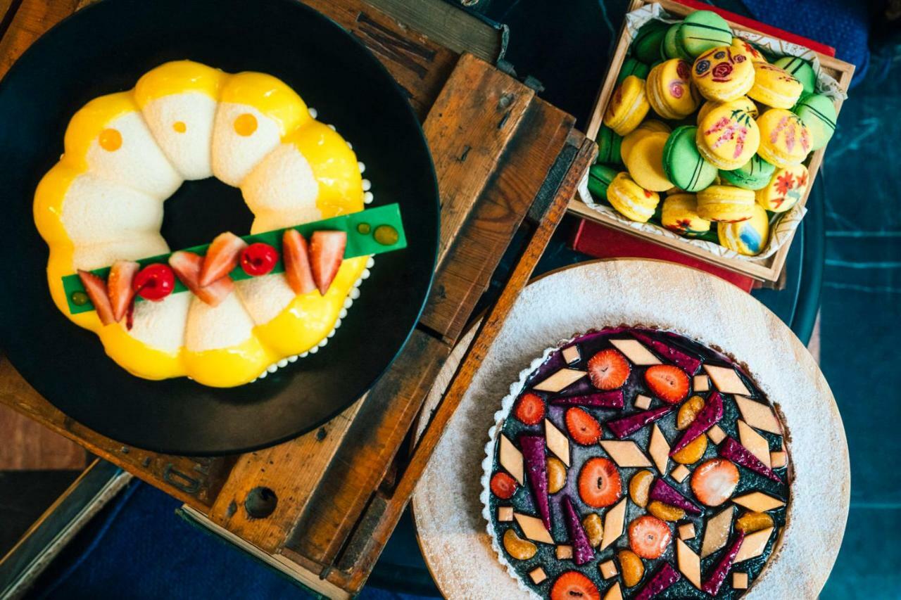 فندق دو لا كوبول - إم جاليري سابا المظهر الخارجي الصورة A variety of traditional desserts